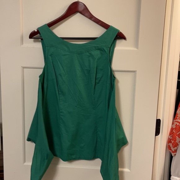 Twist front with zipper in back top - Picture 2 of 4